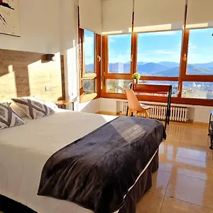 Artxanda Bilbao, Parking Gratuito En El Exterior Junto Al (adults Only) Hotel Bilbao